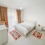 Apartment Modern 2br In Heart Of *