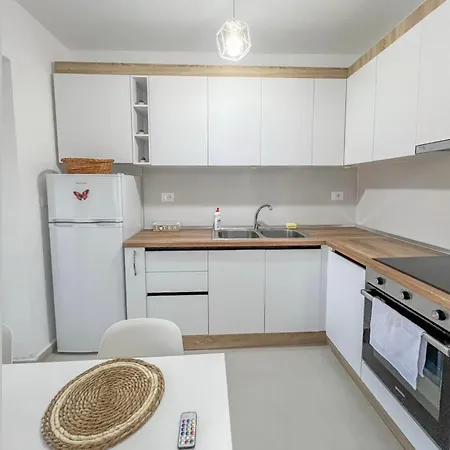Modern 2br In Heart Of Shkodër